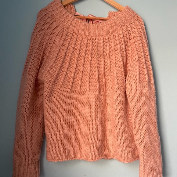 Open-Back Pink Knit Ribbon Sweater - Picture 5 of 6